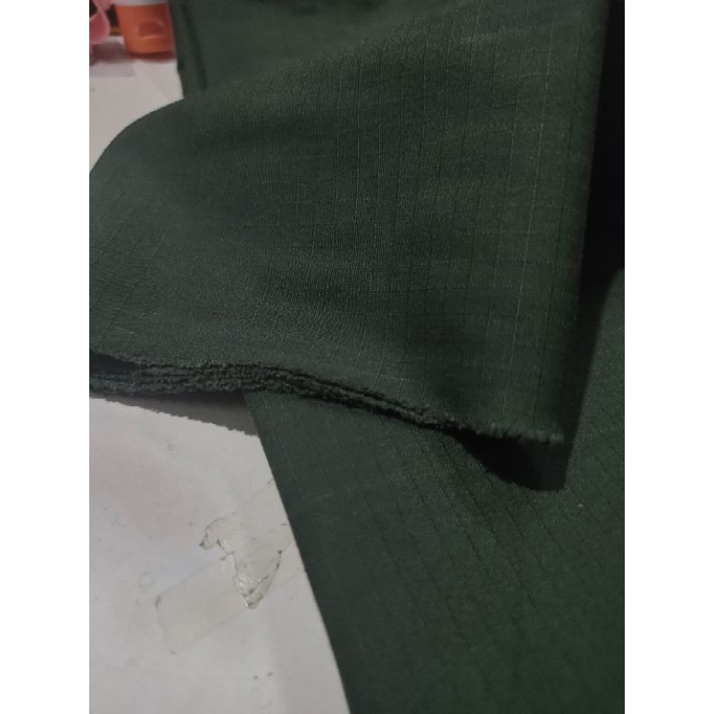 Jual bahan kain ripstop hijau army pe tr yard gulungan seragam kotak ...