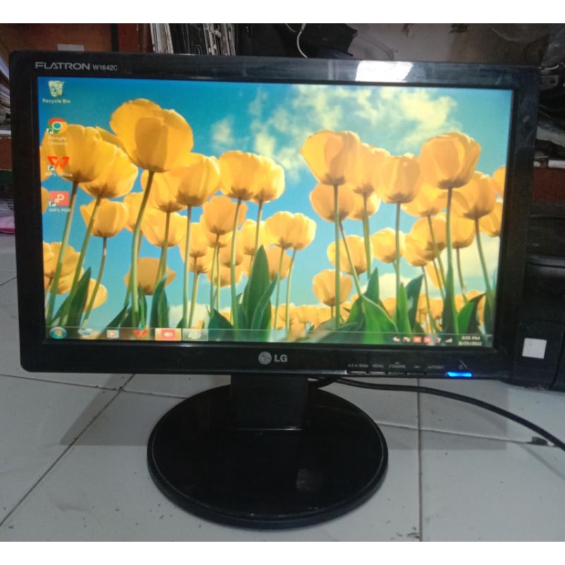 Jual LCD MONITOR 16" KONDISI SECOND NORMAL AMAN | Shopee Indonesia