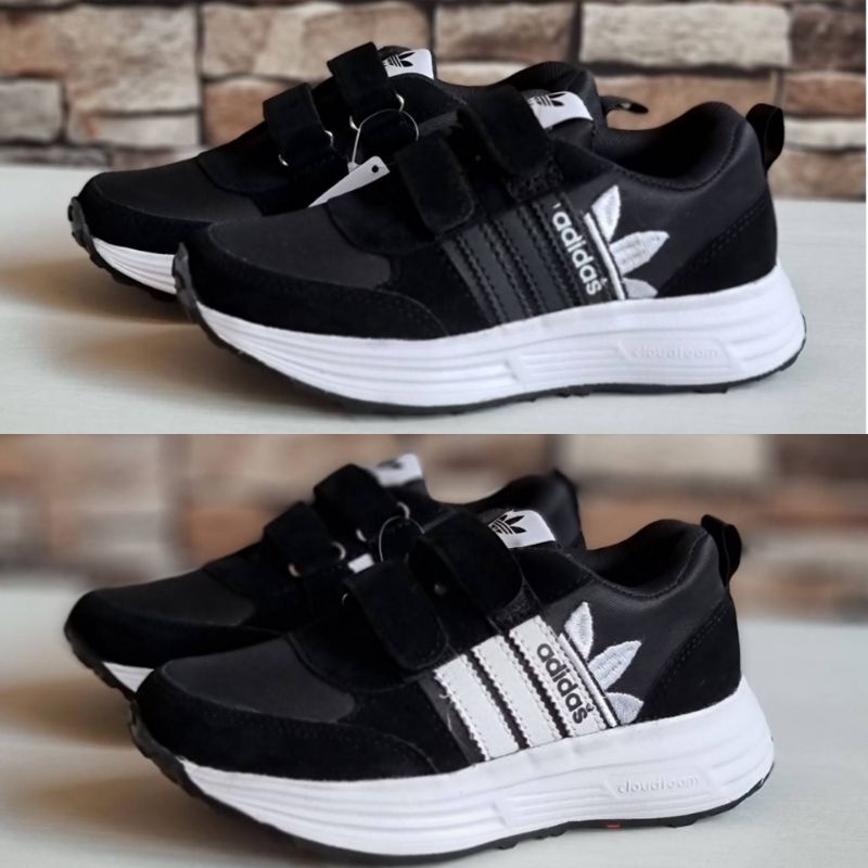 Foto sepatu adidas anak best sale