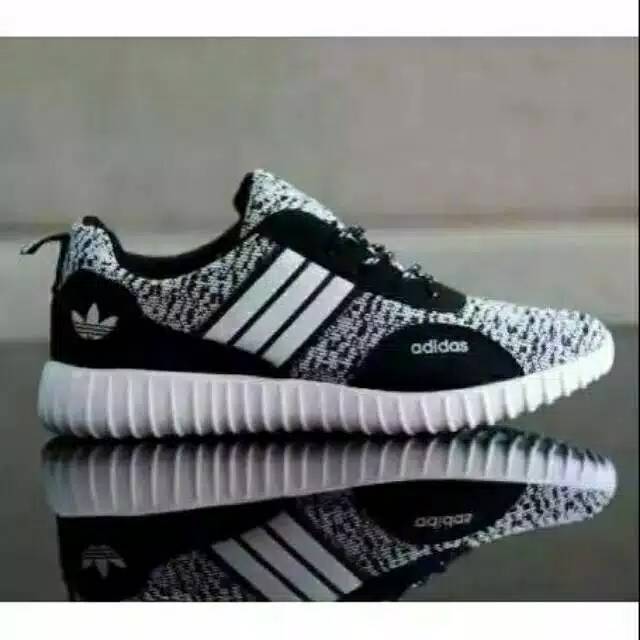 Jual Sepatu ads boost putih new model | Shopee Indonesia
