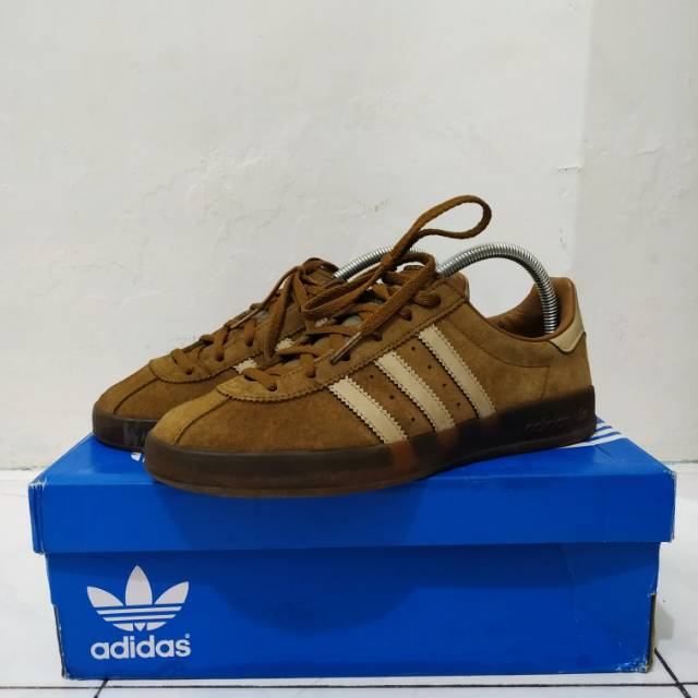 Harga adidas mallison spezial online