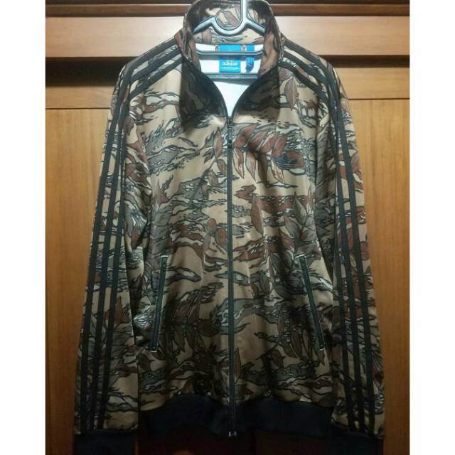 Jual Preloved Adidas Slim Firebird City Camo Track Jacket