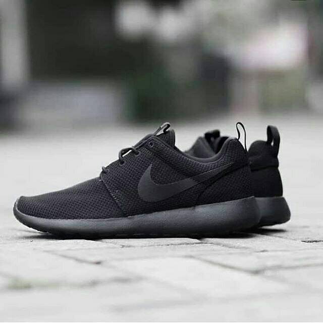 Harga nike outlet roshe run black