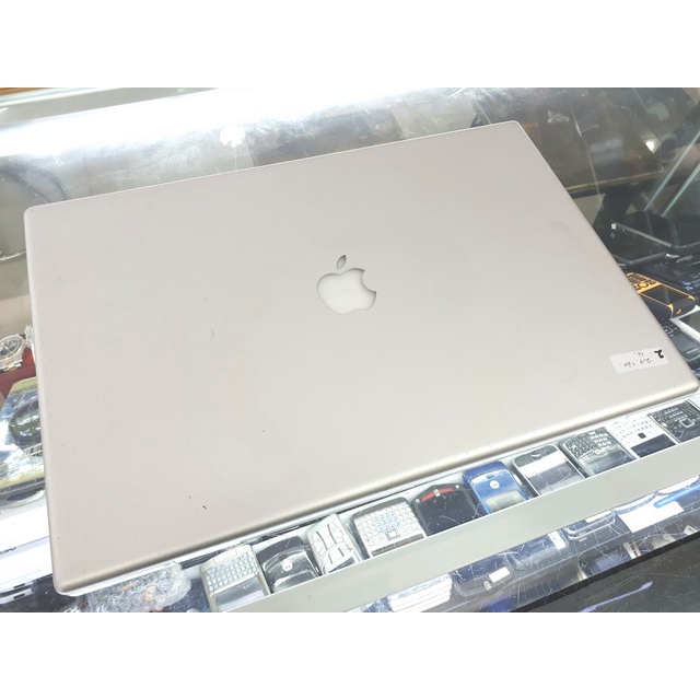 MacBook Core2Duo 2.4GHz/4GB/HDD250GB（Jual Laptop MacBook