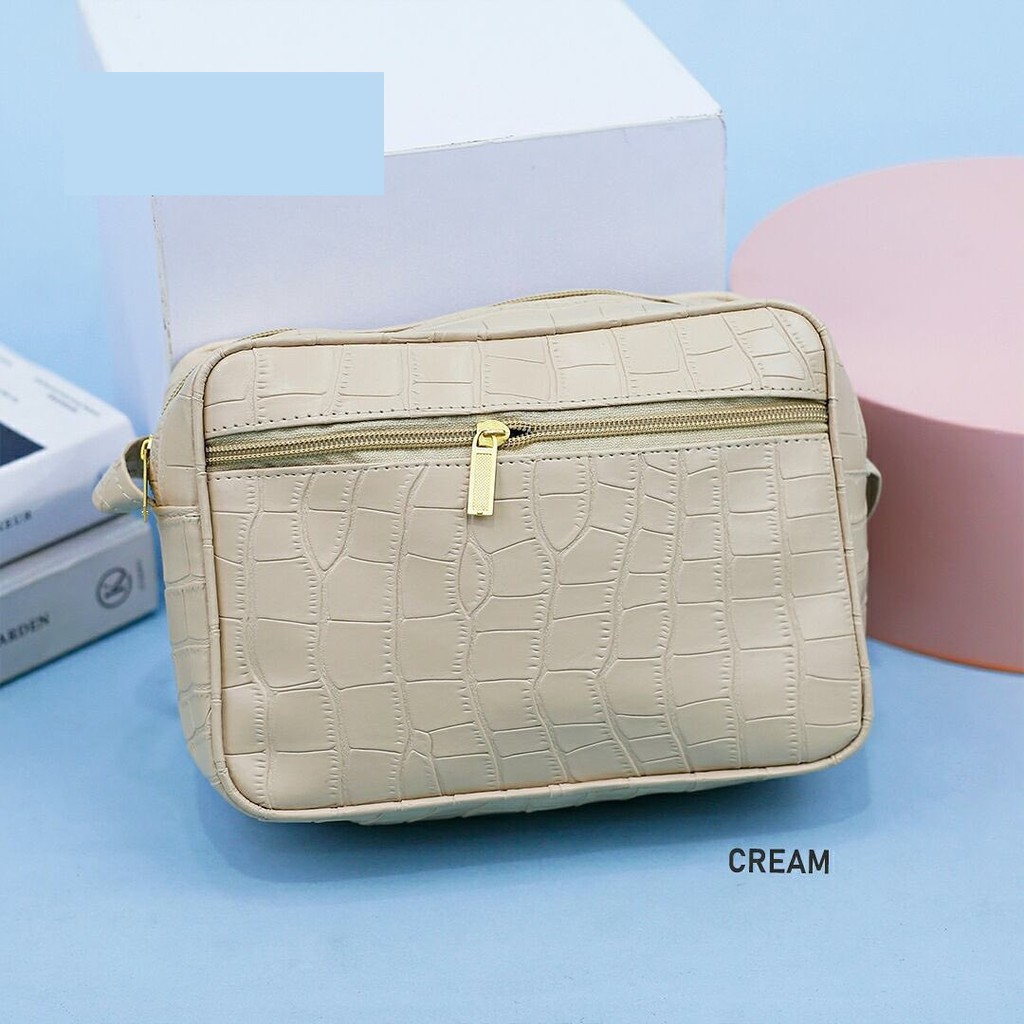Jual Tas selempang Wanita Resty/Tas Selempang Remaja/Tas selempang