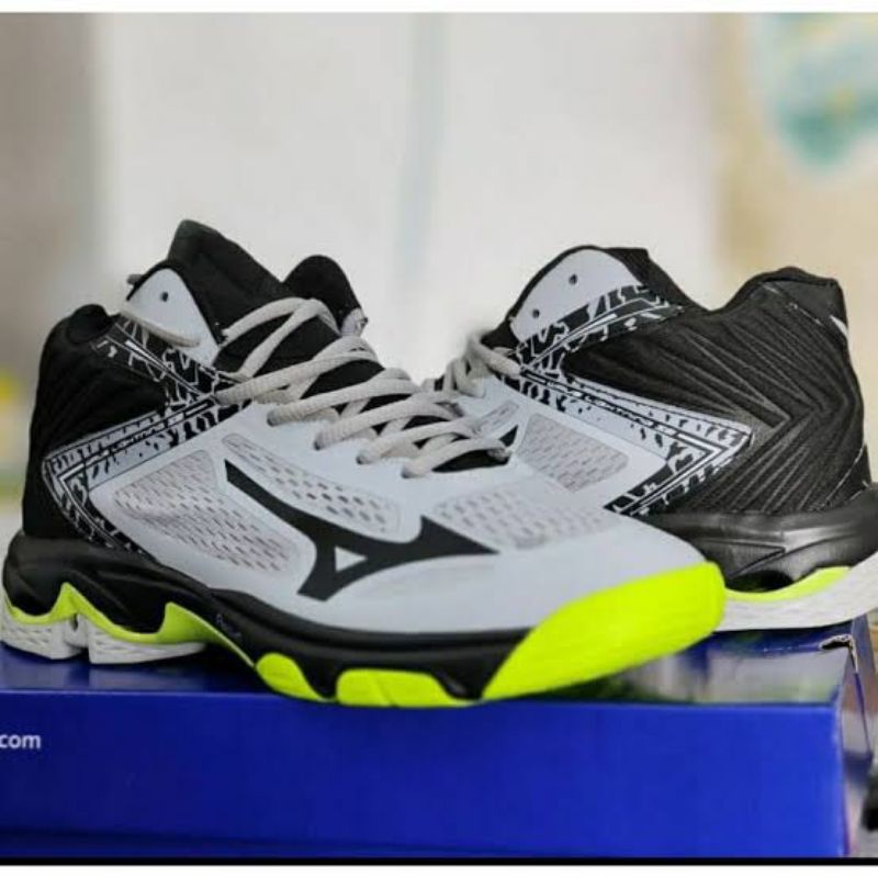 Harga sepatu shop mizuno volleyball