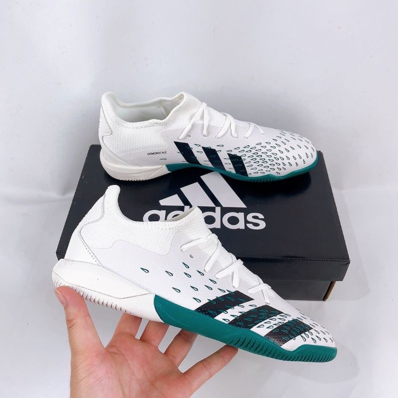 Foto sepatu on sale futsal adidas terbaru