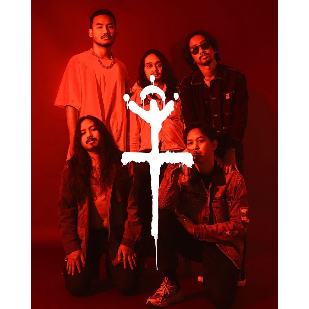 Jual poster band Feast & Hindia (bisa custom foto) Shopee Indonesia
