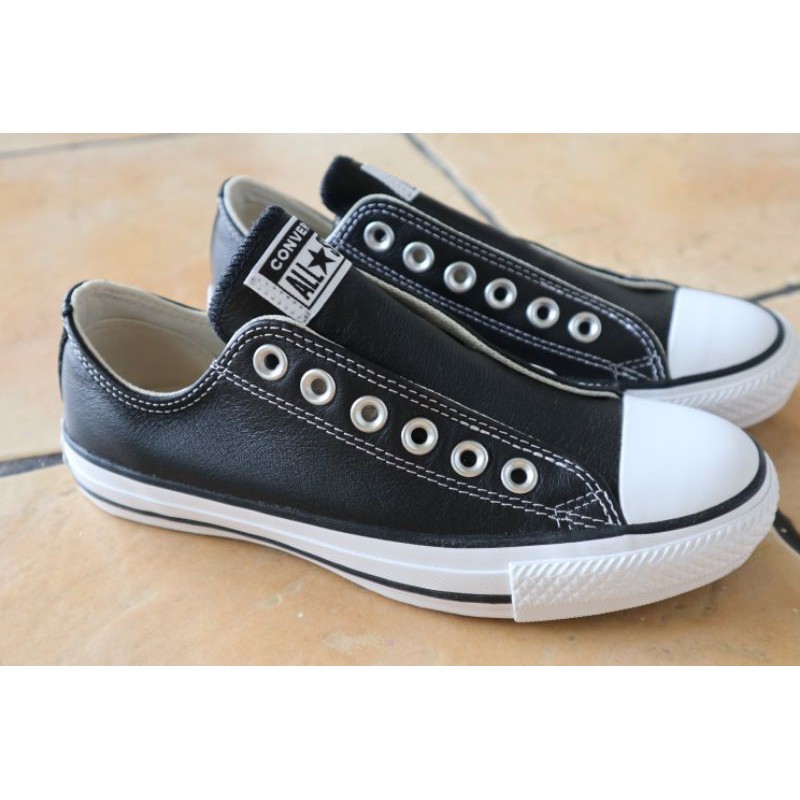 Converse slip store on original