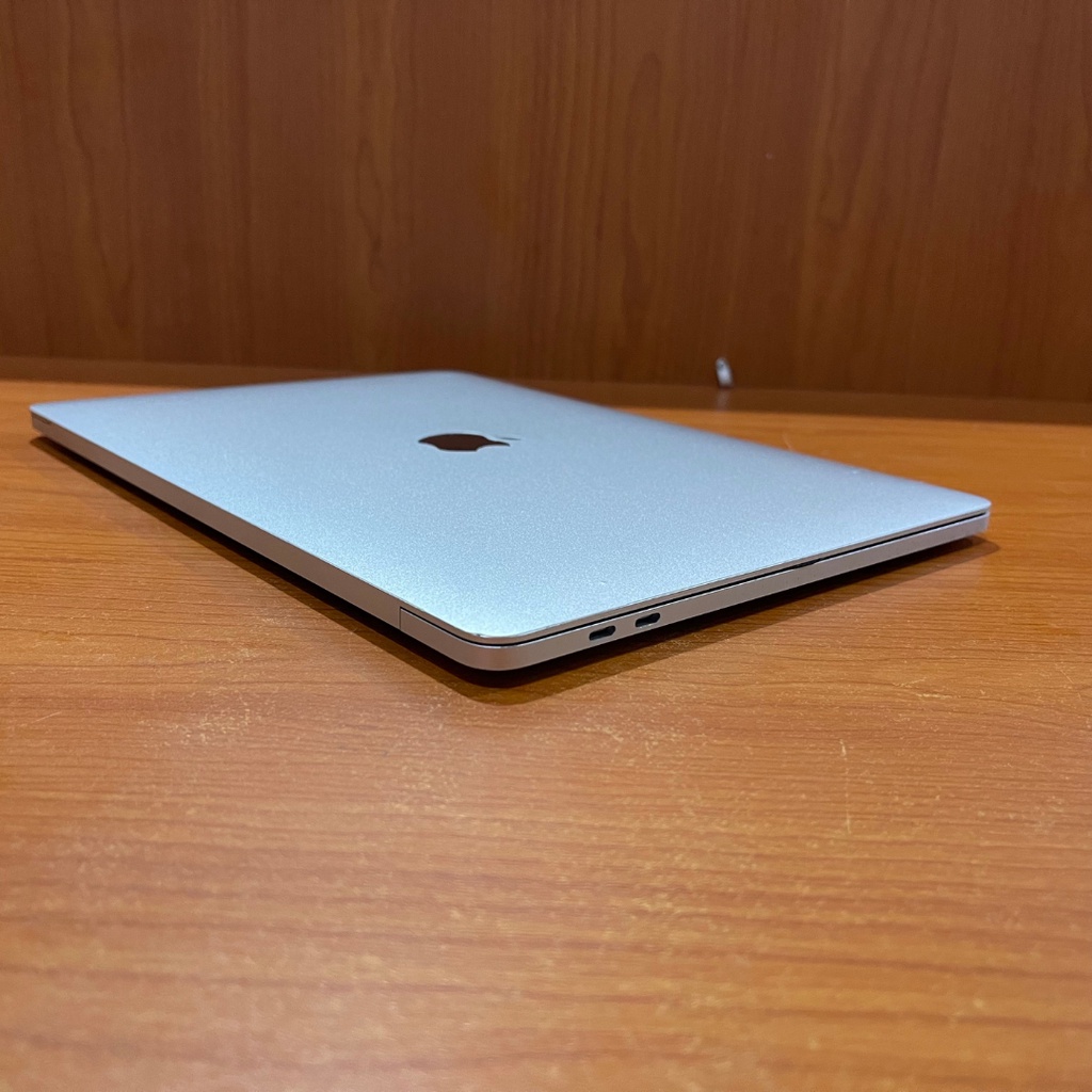 P60）MacBook Pro 13 2017 i5 8G 256G 充箱付（Amazon.co.jp: Apple 