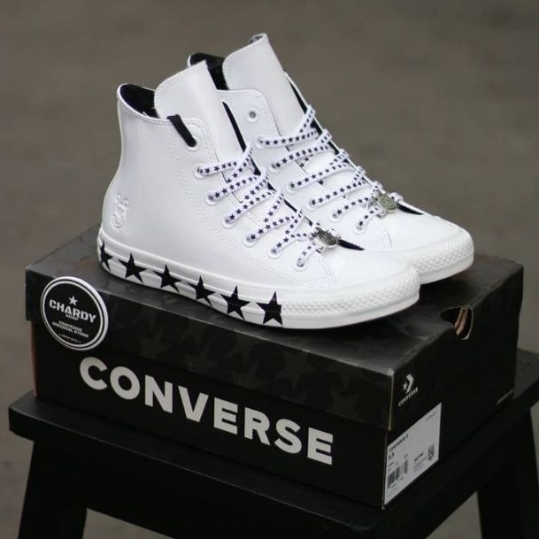 Converse x hotsell miley cyrus harga