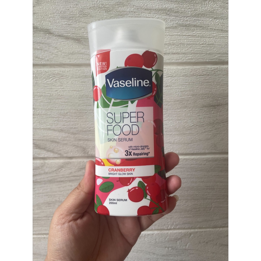 Jual vaseline super food skin serum cranberry bright glow skin | Shopee ...