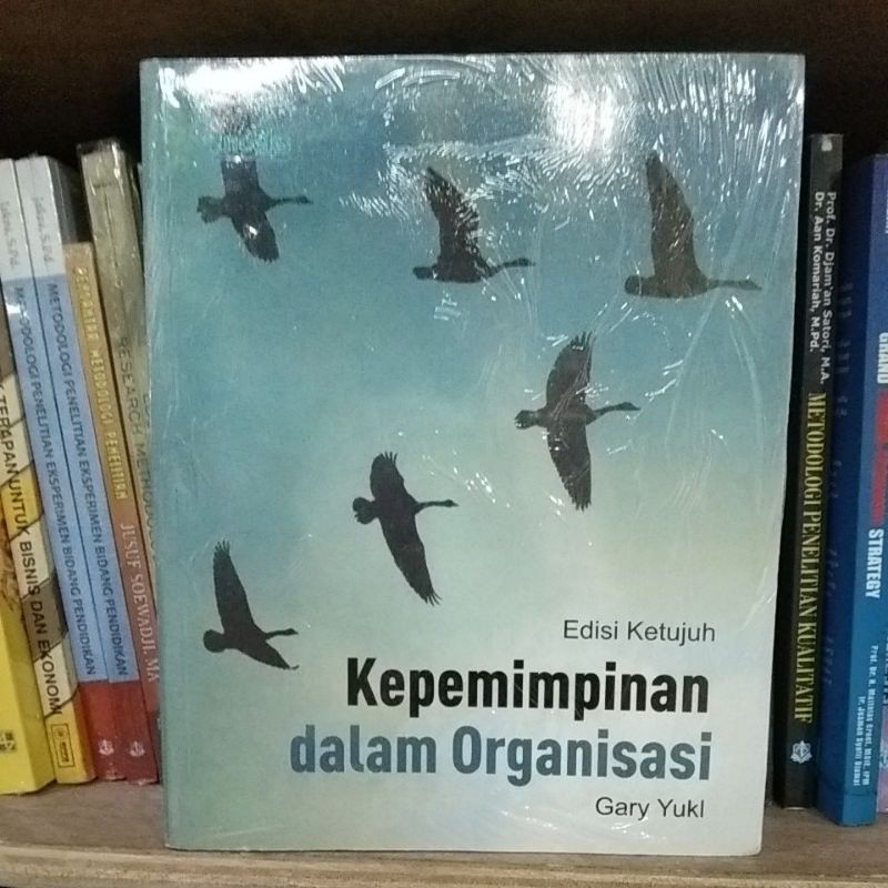 Jual Kepemimpinan Dalam Organisasi Edisi Ketujuh-Gary Yukl | Shopee ...