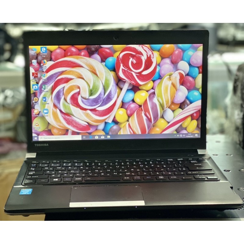 Laptop Toshiba Dynabook R734/K Core i3-4000M Layar 14inch Second