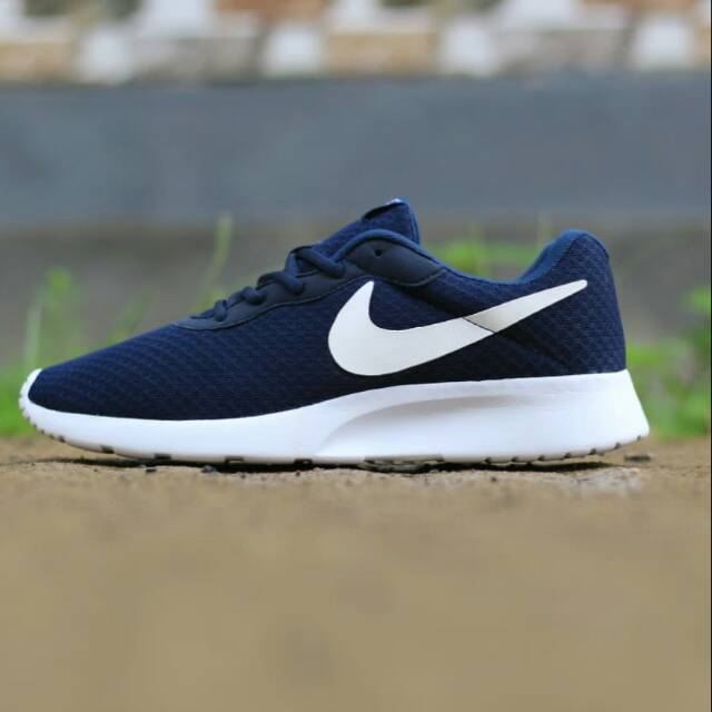 Jual Sepatu nike tanjun navy white original made in indonesia