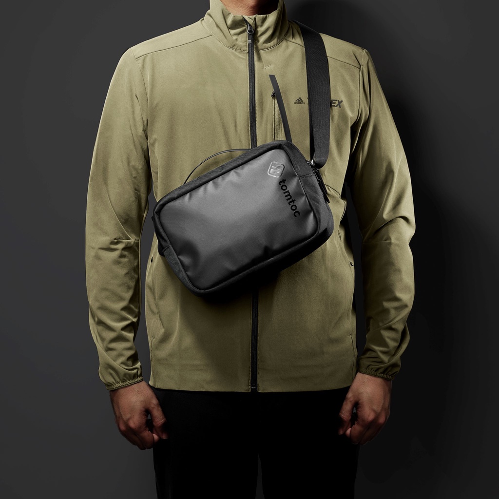 Jual TOMTOC Urban Commute CROSSBODY BAG H02A01D BLACK PREMIUM FOR IPAD