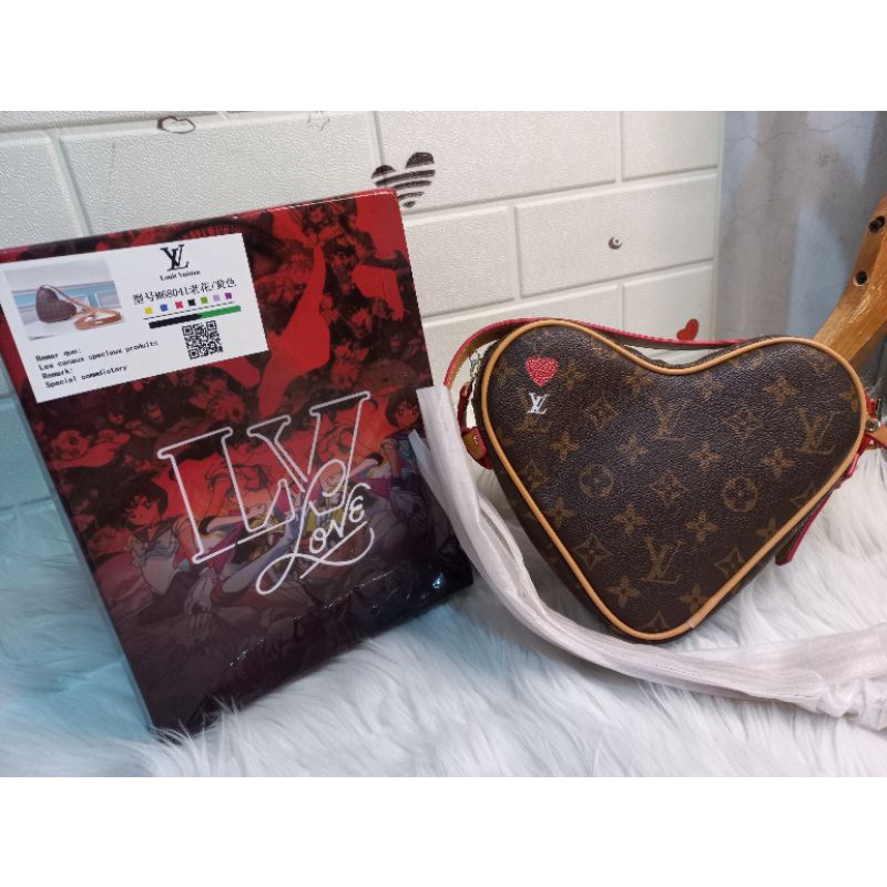 Jual Tas Wanita Louis Vuitton Chacha Original Second Preloved LV Bag -  Fashion Wanita - 756269972