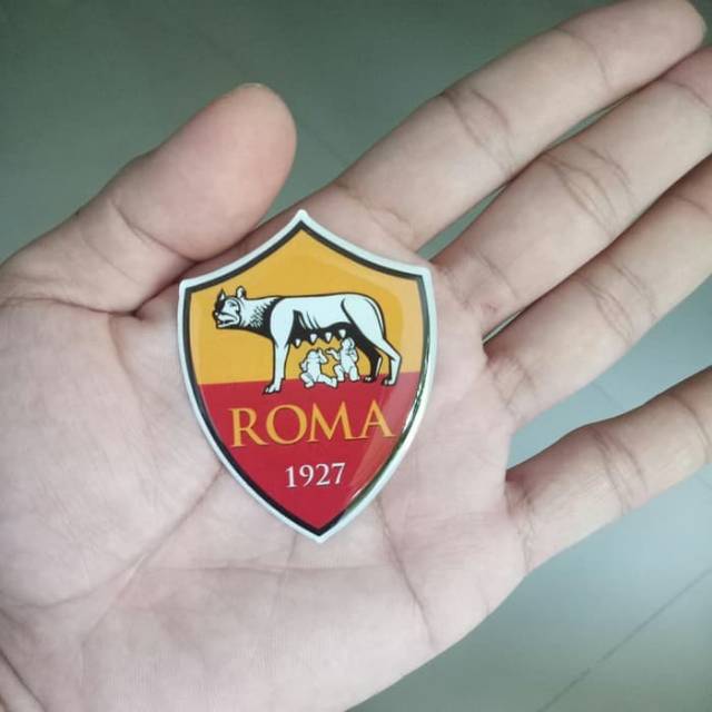 AS Roma Stiker Agya: Ekspresi Gairah Giallorossi di Jalanan Indonesia