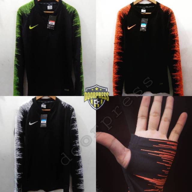 thumbhole jacket nike