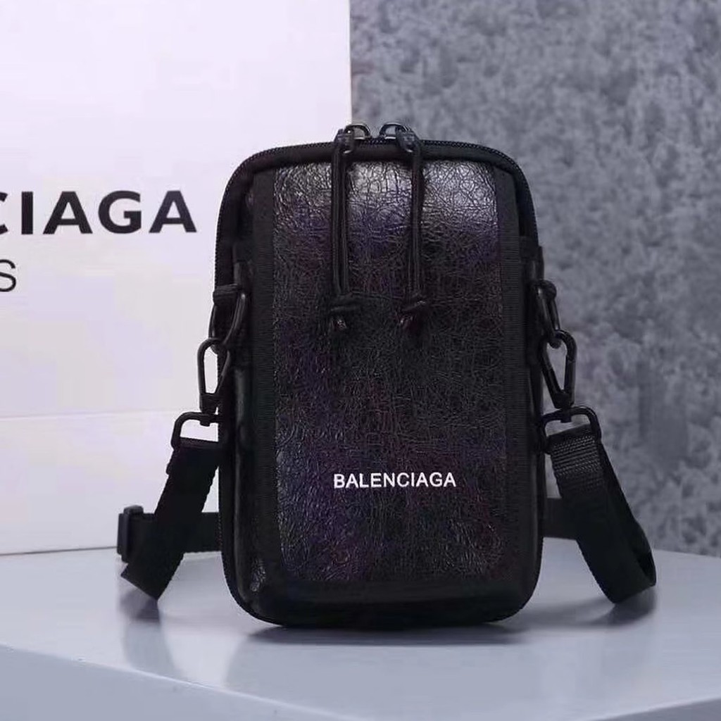 Harga sling deals bag balenciaga