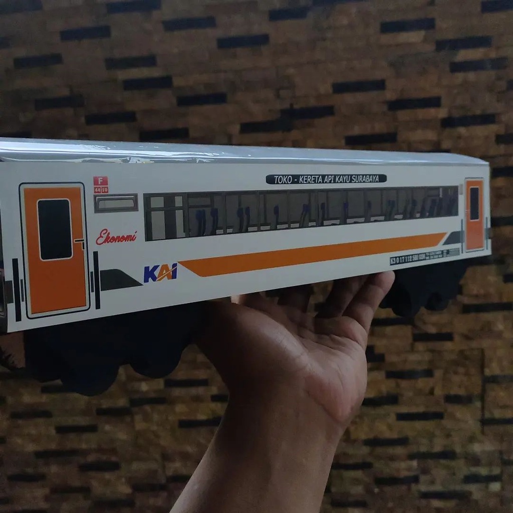 Jual Gerbong Ekonomi Class Premium Livery 2021 Ka Penataran Probowangi