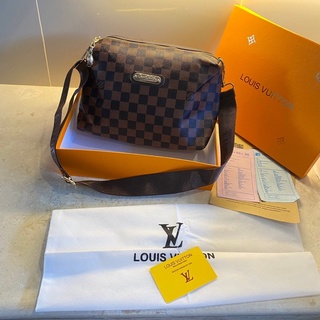 Jual Tas Louis Vuit ton District Damier Poccette Man Slingbags 8816 - tas  pria tas cowok tas LV Pria tas selempang pria di lapak MonZy 888