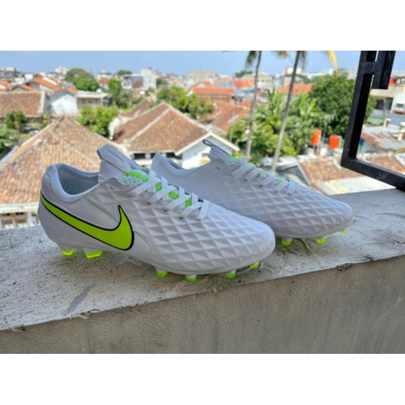 Nike on sale tiempo vg