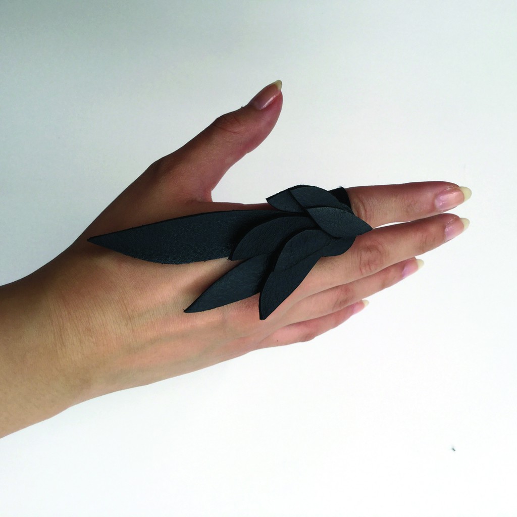 Jual THE THEME - Mockingjay Ring Black | Shopee Indonesia