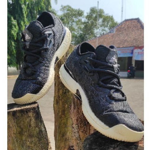 adidas Crazylight Boost Low 2016 黒／金 Buy Crazylight Boost Low 2016 'Black Gold' - B39061 | GOAT