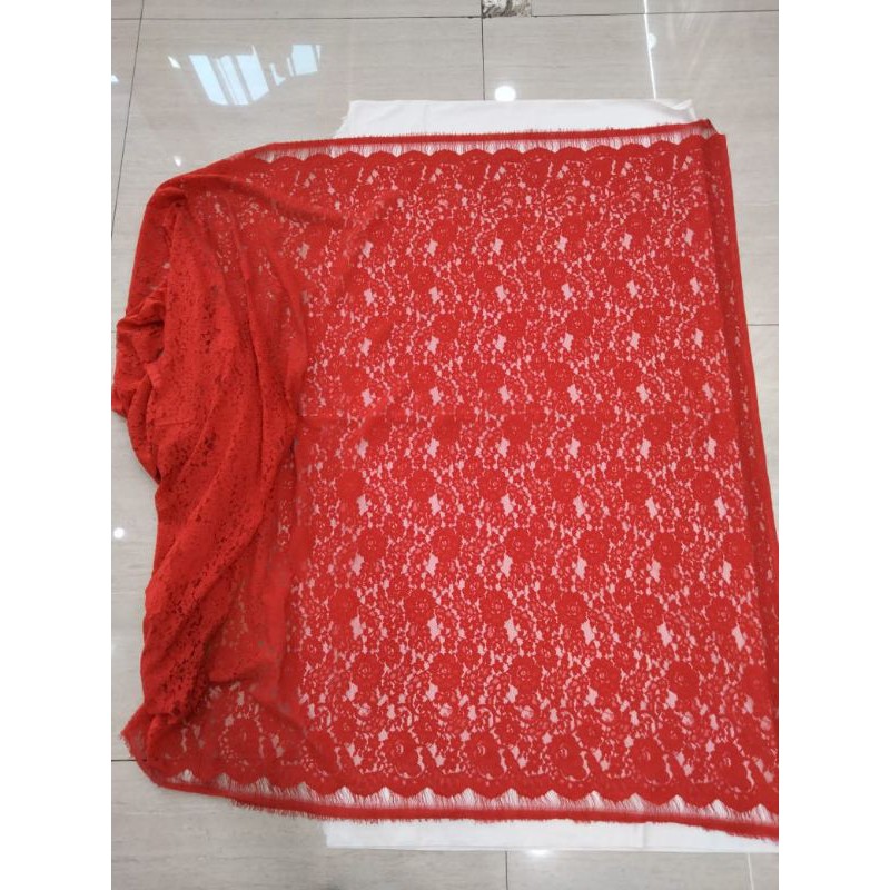 Jual kain Lace panel chantily merah darah | Shopee Indonesia