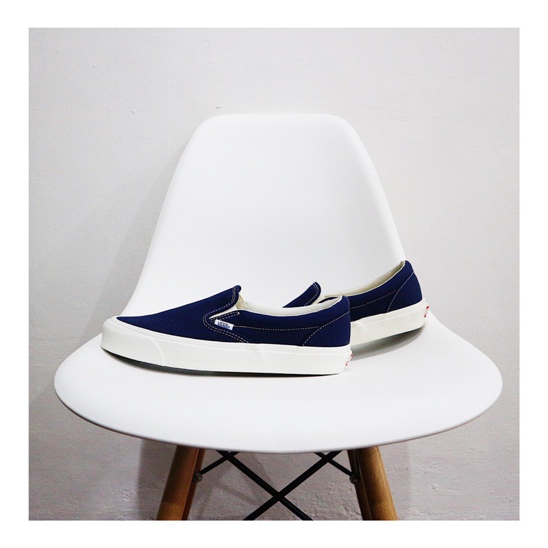 Vans vault slip on peacoat sales