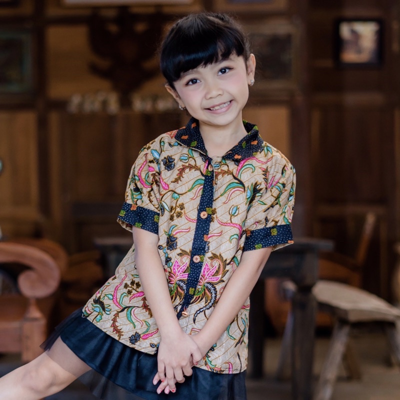 Jual Kemeja Batik Anak Perempuan Kancing Depan Berkerah List hitam ...