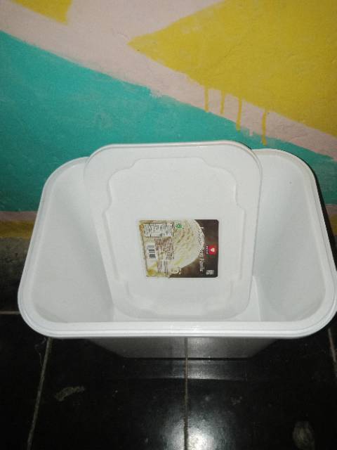 Jual EMBER / BOX ES KRIM / STORAGE 8 L ² (TANGAN PERTAMA) | Shopee ...