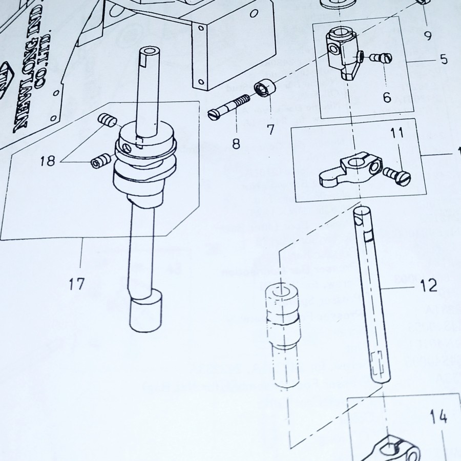 Jual 243041 Roller Stud Screw / Baut Stud Mesin Jahit Karung NP-7A ...