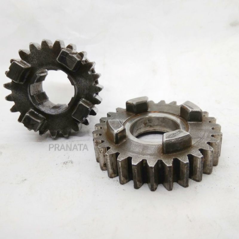 Jual Original Set Gigi 4 Rasio Mata 23 26 T Honda GL 100 GL 125 JAPAN ...