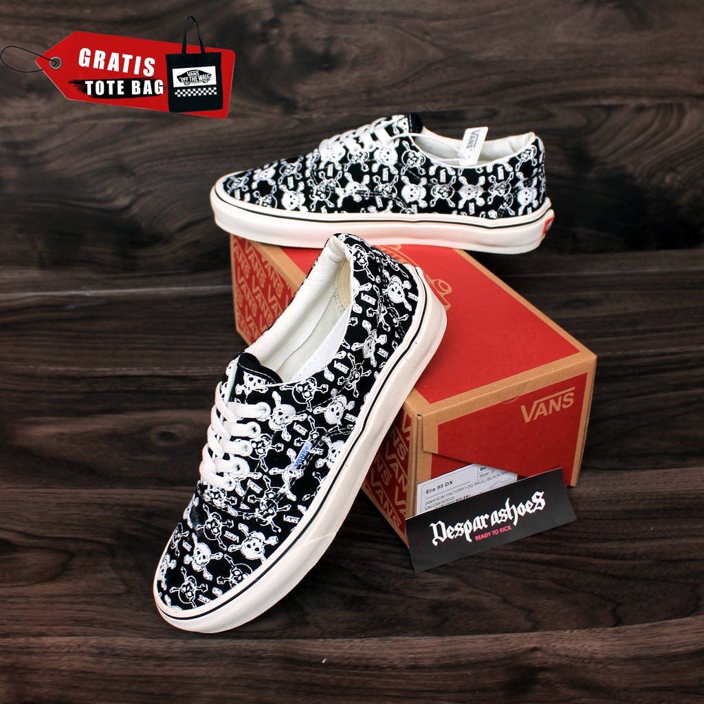 Jual SEPATU VANS ERA 95 DX ANAHEIM FACTORY OG SKULL BLACK TERBARU IMPORT PREMIUM BNIB FREE TOTEBAG VANS Shopee Indonesia