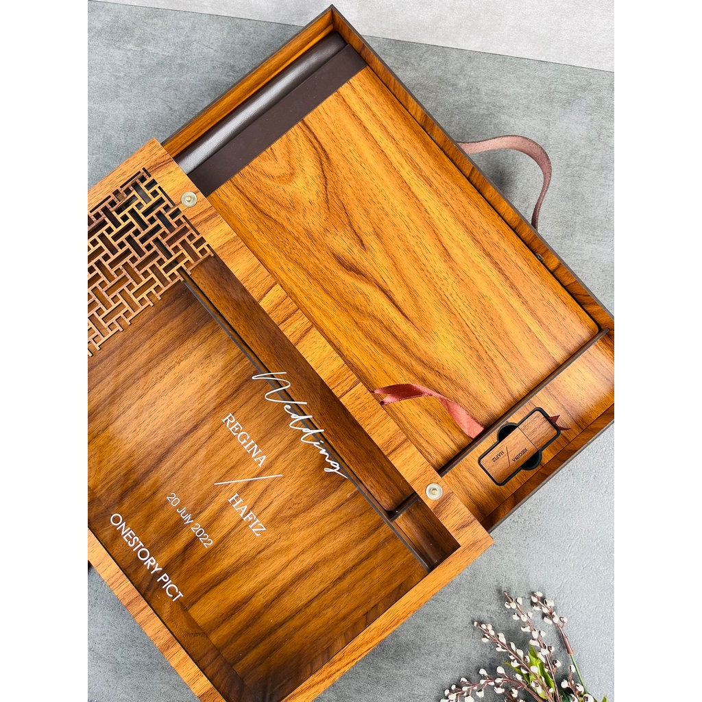 Jual WOODEN ALBUM BOX MODEL KOPER 20x30cm + FLASHDISK 32GB 2.0 CUSTOM ...