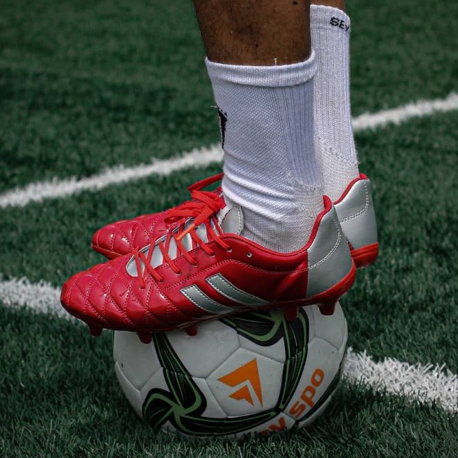 Jual SEVSPO FONDER 12 PASS RED BLACK ORIGINAL QUALITY SEPATU SEPAK BOLA ...