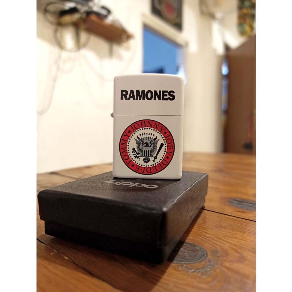 Jual Zippo custom beavis and butthead ride trainspotting warzone black sabbath beastie boys