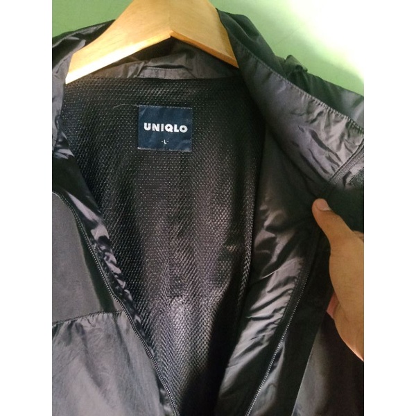 Jaket hotsell parasut uniqlo