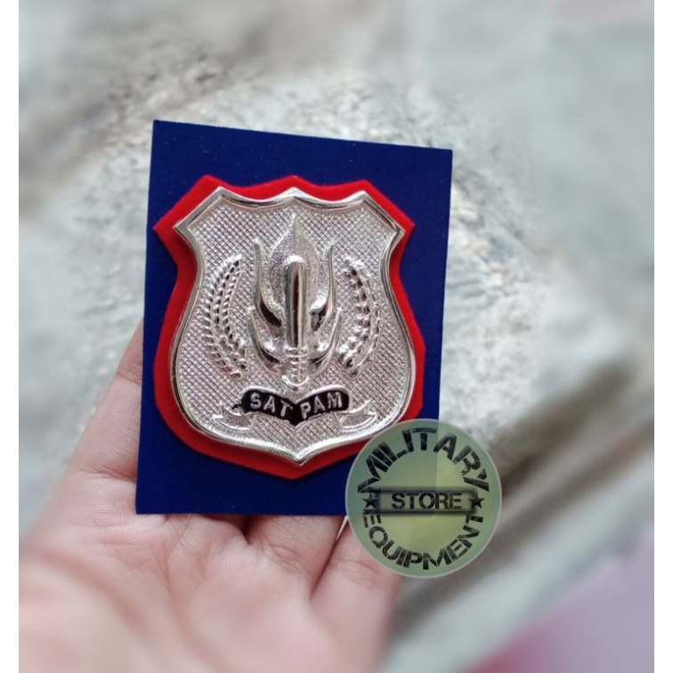 Jual TANDA PIN KEWENANGAN SATPAM TERBARU WARNA PUTIH BAHAN COR TEBAL ...