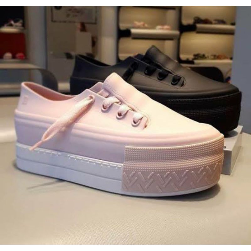 ulitsa sneaker platform