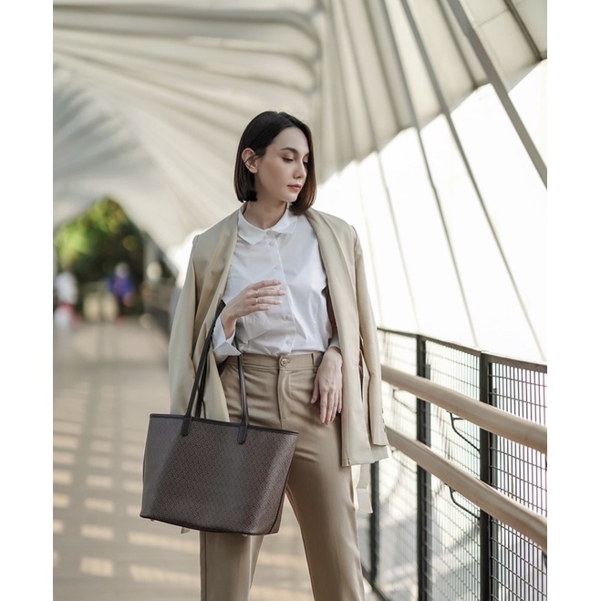 Jual IZZY CANVAS BAG (TOTE BAG) BY BUTTONSCARVES