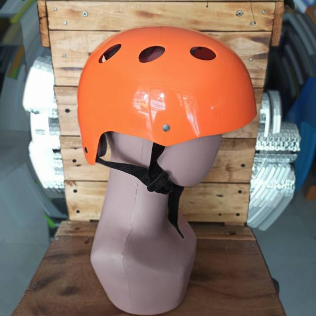 Jual Helm sepeda safety | Helm Climbing Panjat Rafting | Helm Proyek ...