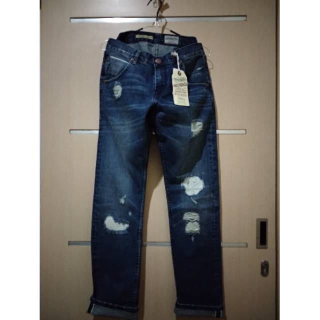 Wrangler best sale spencer selvedge