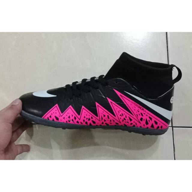 Sepatu futsal nike outlet hypervenom hitam