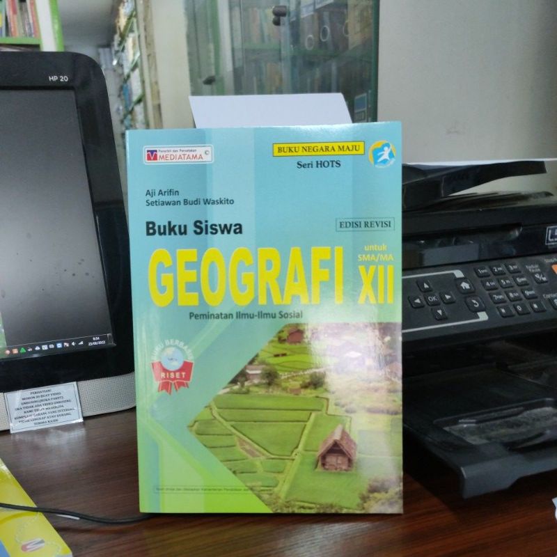 Jual Buku Siswa Geografi SMA Kelas XII/12 Mediatama | Shopee Indonesia