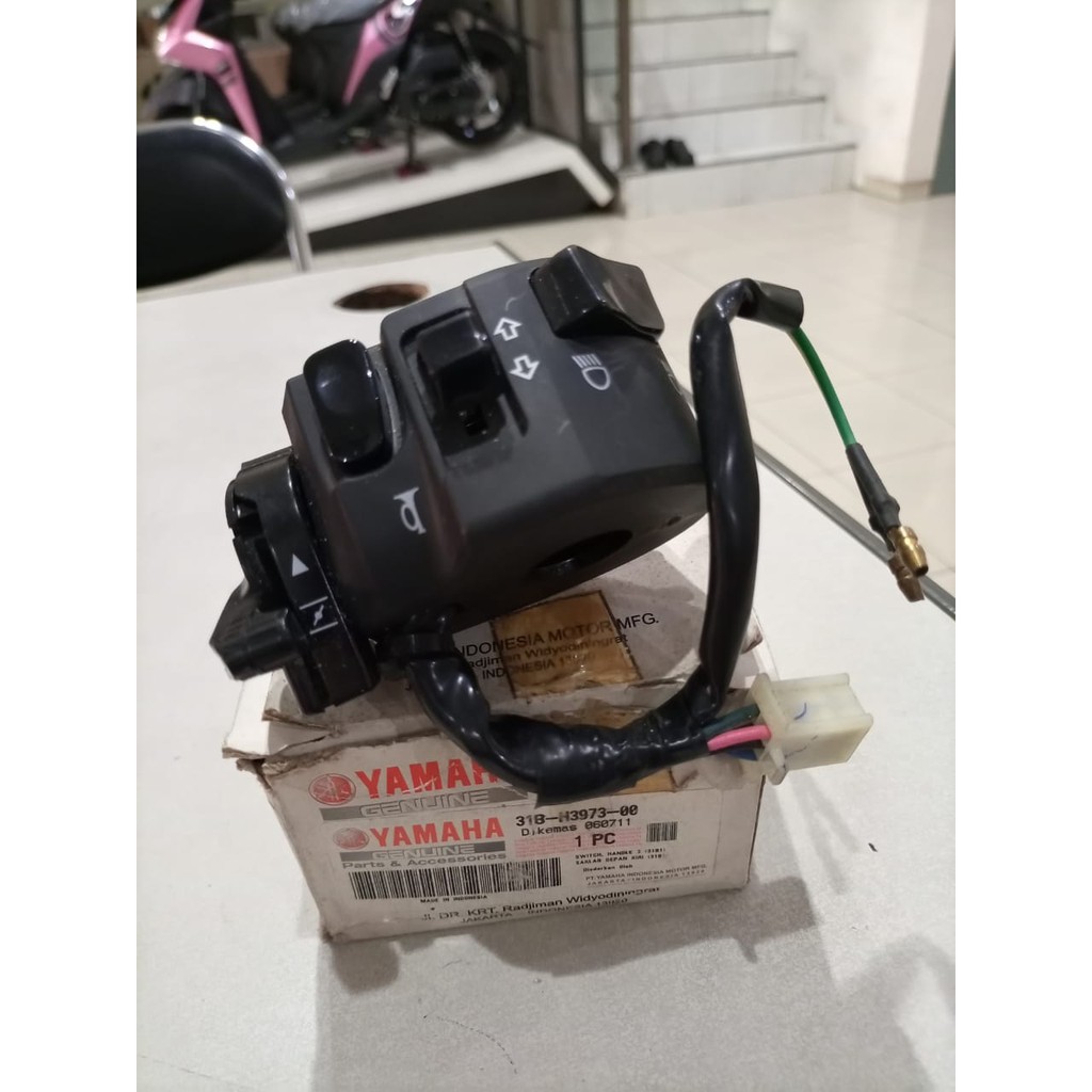 Jual SAKLAR SWITCH HOLDER KIRI RITING JUPITER Z ROBOT 31B (31B-H3973-00 ...