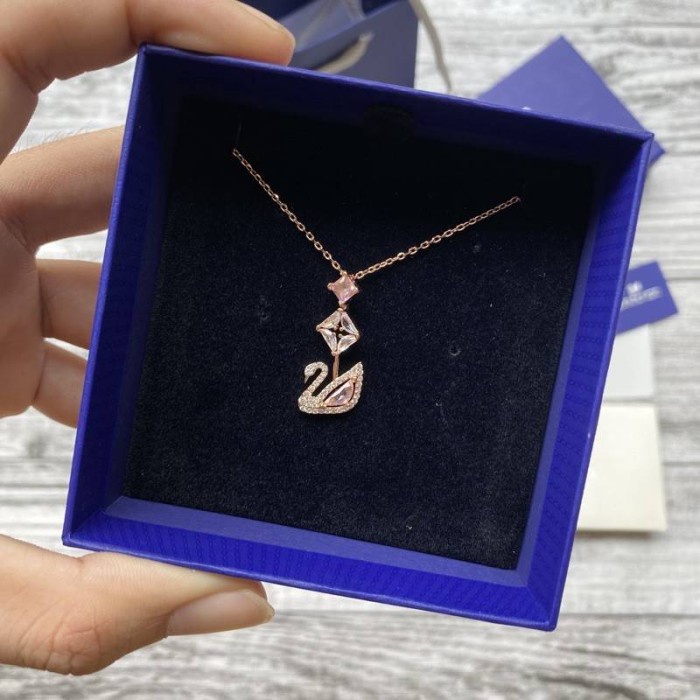 Swarovski swan 2024 necklace harga