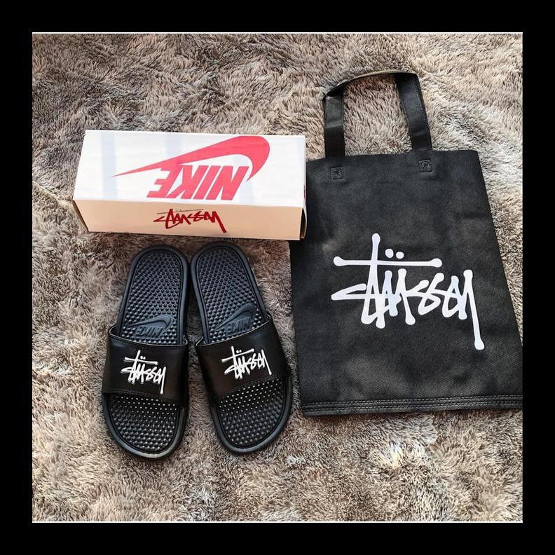 harga sandal nike benassi